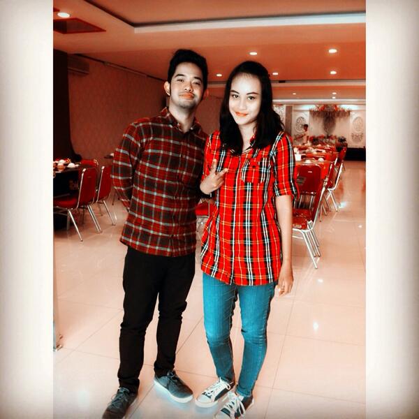 With <a href="/Adriandhy/">FILM ✨NA WILLA✨ SEGERA DI BIOSKOP!</a> <a href="/ameliaronata/">amelia ronata P</a> Seminar  Nasional STIE PERBANAS 24 may 2014 #breaktime #Publicspeaking #comedian
