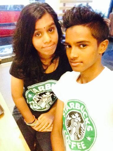 Vishtweets_'s tweet photo. A snap with my partner . No one could ever seperate us .  #Editless #Bestfriends #StarbucksTshirt #Twitcon . :'D http://t.co/jtTjPKrHhT