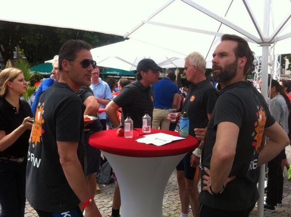 Paleisbewoner's tweet photo. #paleiskwartier koopt zelf ook mee met #furun http://t.co/BSg1KEYbid
