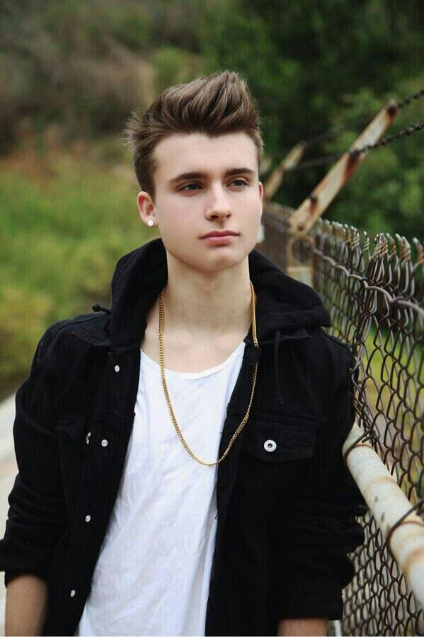 fakcguy's tweet image. :)