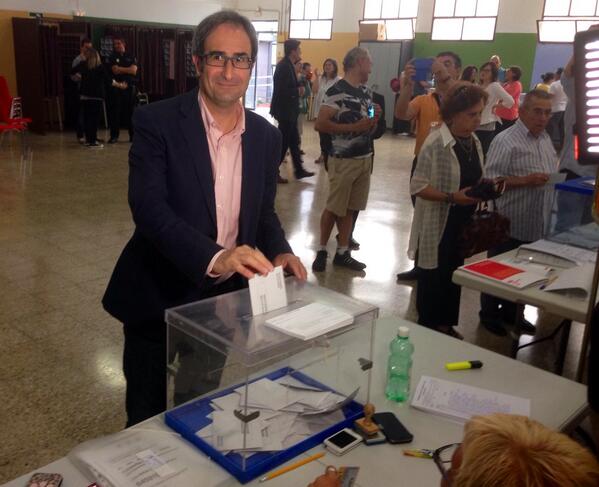 Acabe de votar al meu poble #Burjassot No et quedes a casa, baixa al carrer i participa! #ÉsPrimavera #SumaCompromís