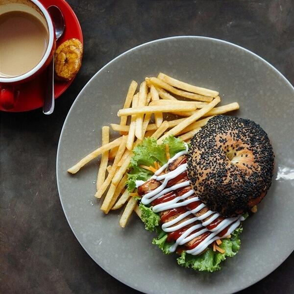 inijie's tweet photo. *UPDATE* Total hadiah 1 Juta Rupiah! #TopMarkotops Food Photo Contest by @INIJIE & @Brea... http://t.co/bt6W43S0bL http://t.co/7vtXLZoS2w
