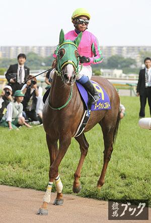 競馬ブック A Twitter Photo オークスを制した岩田騎手 ヌーヴォレコルトに騎乗してオークスを制した岩田康誠騎手は これで３歳 クラシック完全制覇となりました Http T Co Ailzenibss