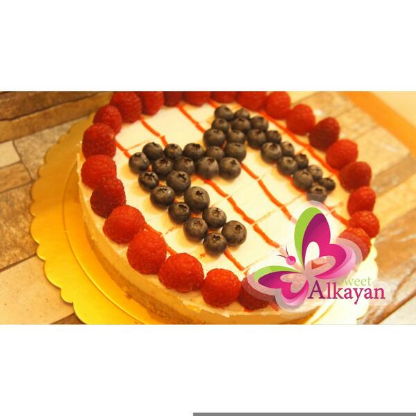 alkayan_sweet's tweet photo. تشيز كيك التوت http://t.co/l81GRvHofb
