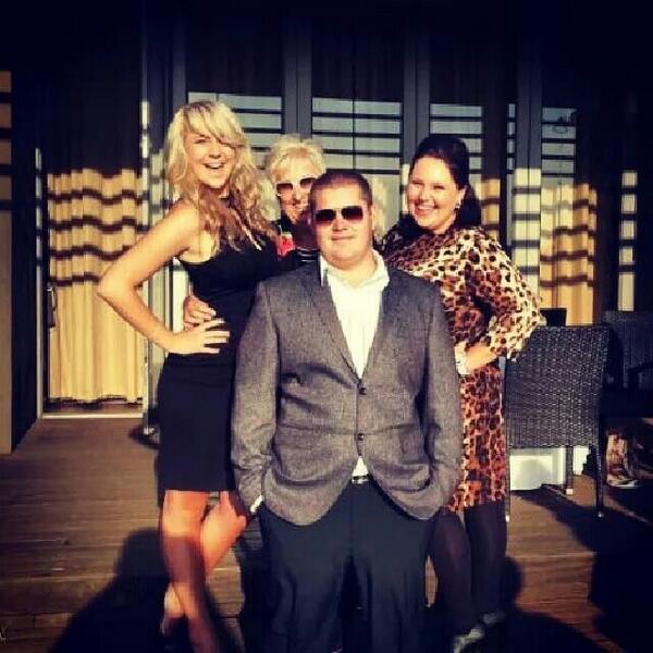 BrookiePelser's tweet photo. Wedding vibes, family love! http://t.co/Ia8inZspII