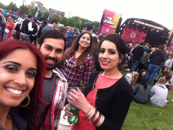 KelJitK's tweet photo. Sad I Wont See @KasabianHQ Open Up Today! Although Had #ianmatthews  Enjoy A Meal At The My Dads #BishoptonTandoori http://t.co/AOeVYweHc4