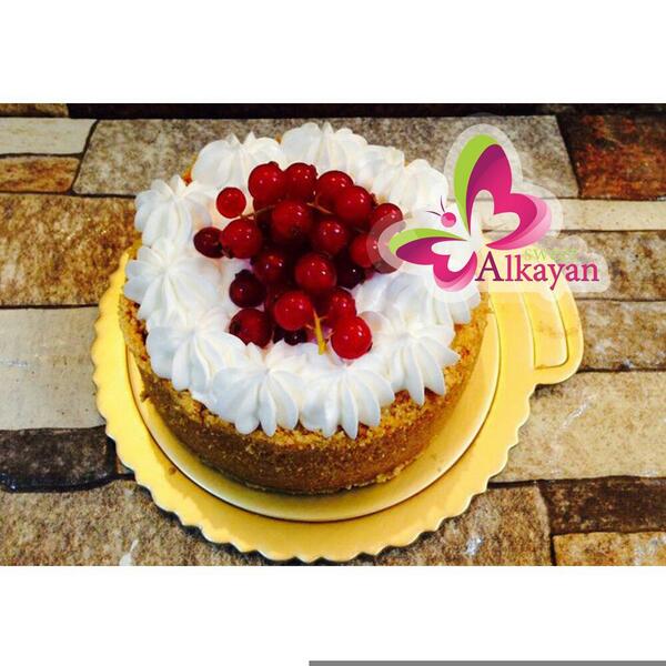 alkayan_sweet's tweet photo. تشبز كيك الفواكه حجم صغير ♡ http://t.co/U764ExRwHS