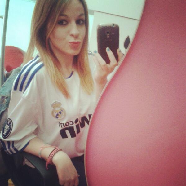 SandraVk93's tweet photo. Si si si la decima esta aqui !! CAMPEONES !!!!!!! :) :) http://t.co/TCYsSmjfyo