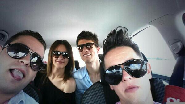 danigg16's tweet photo. de domingueo  @isra92cv @mariagomezgome7 #porte #goa http://t.co/pZXzc0rraf