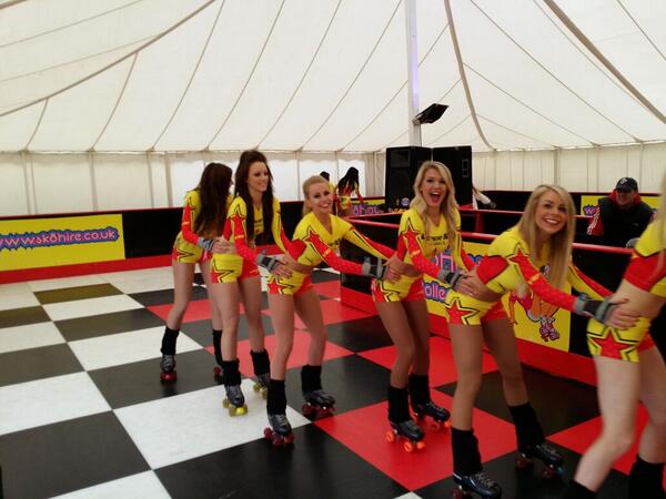 Declan_Smith's tweet photo. #Viper10Angels hope you all enjoyed your skate ladies feel free to follow us @Sk8hire http://t.co/7oIBVrGYyQ
