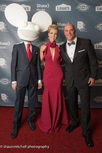 Bryan_Baeumler's tweet image. We appreciate the support of our friend @deadmau5 at @BFFforKids Gala - lookin good man! #dappermau5
