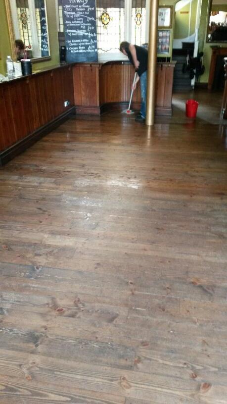 Hand and Flowers pub tweet media