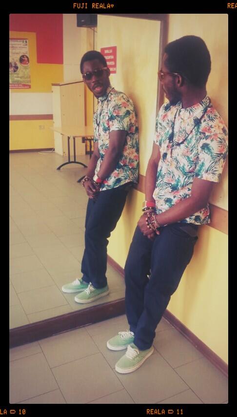 MuGeeZ's tweet photo. Am jst feelin ma self :D http://t.co/kfUj4awYzB