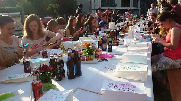 Jugendkirche On Twitter Die Grosse Tafel Ist Eroffnet Und Die