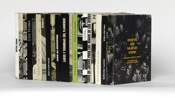 Ofizine's tweet photo. Ya falta muy poco para "fotos &amp; libros" de Horacio Fernández en @museoreinasofia http://t.co/hS7okeHXbb http://t.co/PCVtAtJ25n