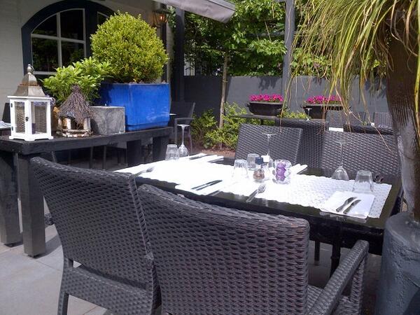 RestaurantLugar's tweet photo. Wij zijn er klaar voor vanavond. Bent u er ook bij? 040-2218989 http://t.co/pl8SyndF90