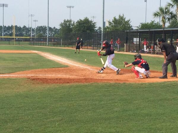 ProspectWire's tweet photo. #1 PW Florida ranked 2016 grad Andrew Baker of @Juice_Baseball rips a line drive to the right center gap #WSLKickoff http://t.co/G4s0UUAD6b