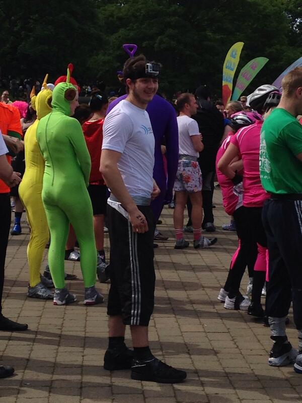 amyroseradio's tweet photo. @RyanSwell1 nervously waiting to do the #maldonmudrace http://t.co/a4ITYK8bU4