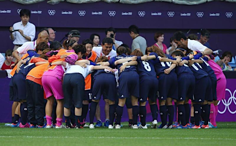 スポーツ名言あれこれ ここに立てるのは選ばれた18人だけ 大切な思いや大切な人たちがいて 私たちは戦っている ここからの6試合 お互いのために戦おう 宮間あや なでしこジャパン主将 ロンドン五輪の初戦前にチームに語りかけた言葉 T Co スポーツ名言あれこれ ここに立てるのは選ばれた18人だけ 大切な思いや大切な人たちがいて 私たちは戦っている ここからの6試合 お互いのために戦おう 宮間あや なでしこジャパン主将 ロンドン五輪の初戦前にチームに語りかけた言葉 T Co