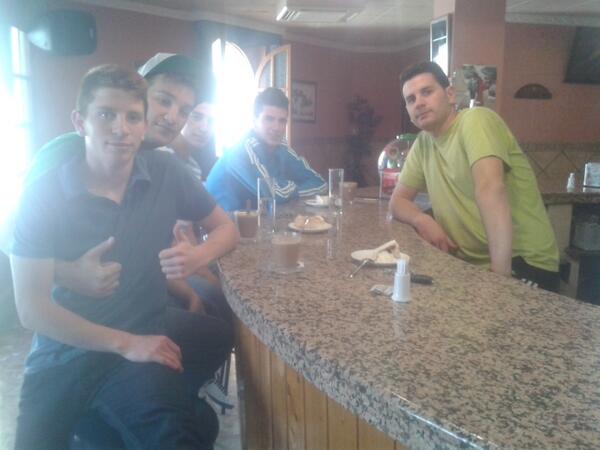 DavidSamuelchik's tweet photo. Cafelito en @Barelnota cn @EstebanGuerra_8 @peregrina92 @franperegrina  @nota27 http://t.co/t2t2NlliZA