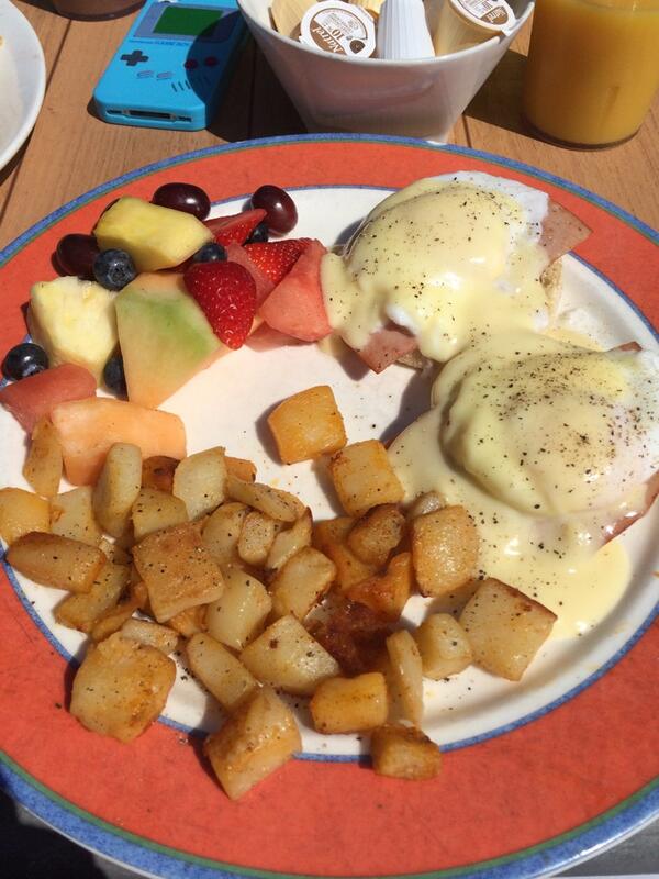 Shaunaclaire's tweet photo. Delicious breakfast on the patio @GraziCafe Always awesome!! http://t.co/NmFacgFdVX