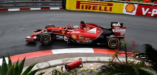 ScuderiaFerrari's tweet photo. #FerrariMONGP Fernando just off the podium, misfortune for Kimi #ForzaFerrari http://t.co/YTWdyU9tI0 http://t.co/WuCKnhclyC