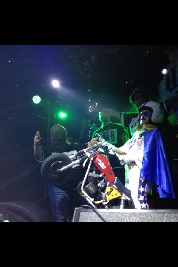 iamsineone's tweet image. Redbull Culture Clash &amp;gt;&amp;gt; Huuge @Luckybeard vincitori morali #stopsnitching