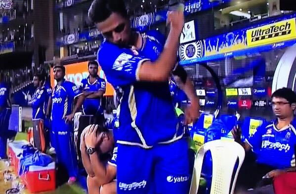 ZindaBhoot_'s tweet photo. You know what's painful? not Rajasthan losing today but this :-/ #RRvsMI #MIvsRR http://t.co/hBcrGc4N7W
