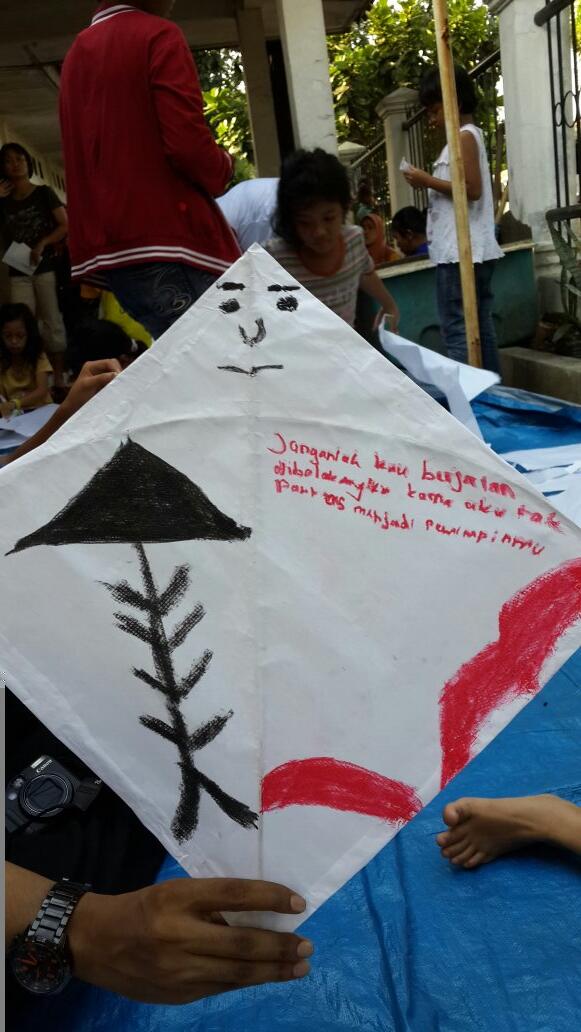 Kutipan yang sungguh menarik di layang-layang karya adik kelas 5 😊 <a href="/sekolahrumpin/">Sekolah Kita Rumpin</a>