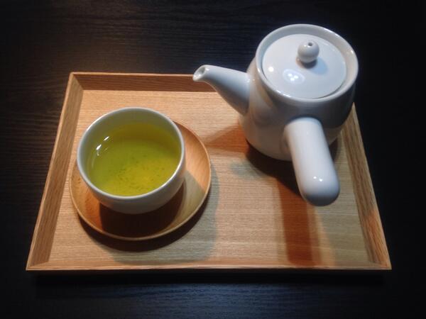 Kosuke Fujioka En Twitter 無印良品で買った白磁急須と煎茶碗に