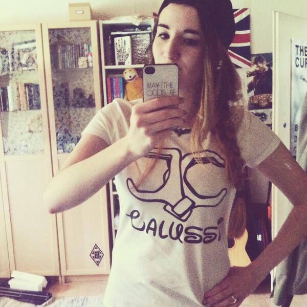 JodieCalussi's tweet photo. Was sagt ihr Twitteraner zu dem Design? Gibts ab Montag oder Dienstag bei #3dsupply zu kaufen 😁 #freude http://t.co/g0sWwA3feL