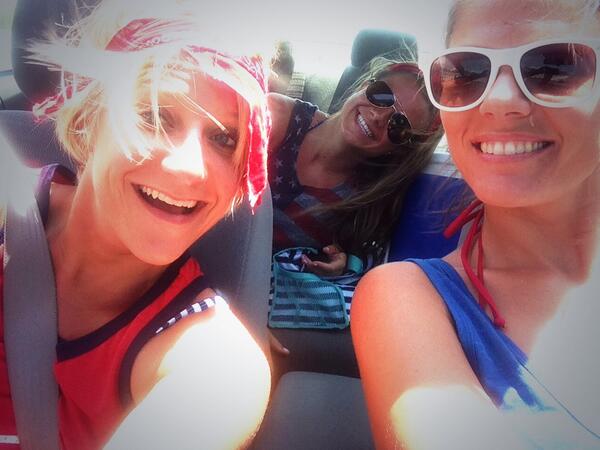 Mo_B3's tweet photo. Riding to the beach. Last day #PensacolaPride #pineapple33 http://t.co/XIH8Ti58Na