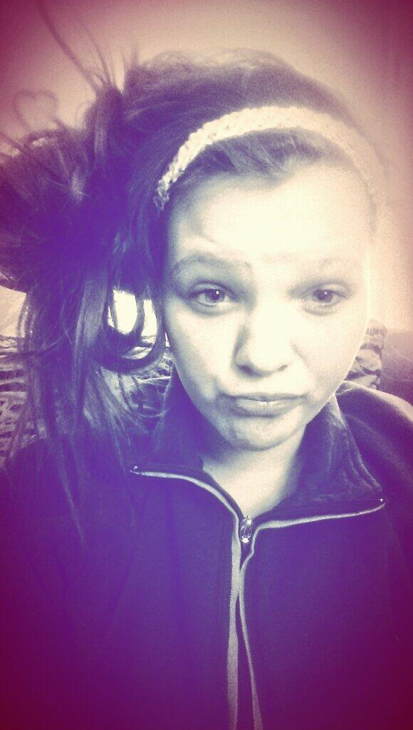 AlisonNicole07's tweet photo. I'm beautiful, without anyones approval but God's. <3 all natural, babe. http://t.co/bQScSq5sva