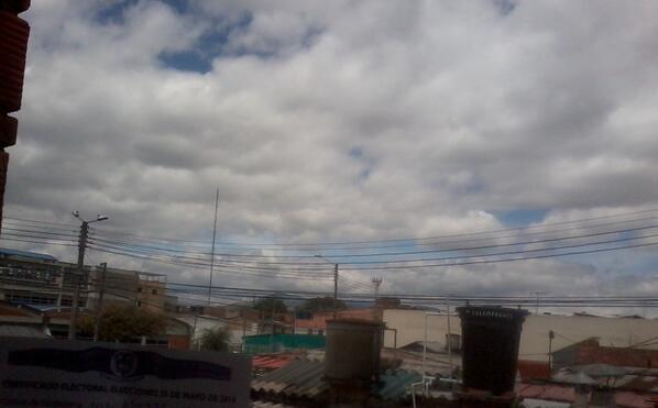 MarcelaJMM's tweet photo. Un lindo día para salir a votar. YO YA VOTÉ, ¿Y TÚ? http://t.co/F5zypQDSBH