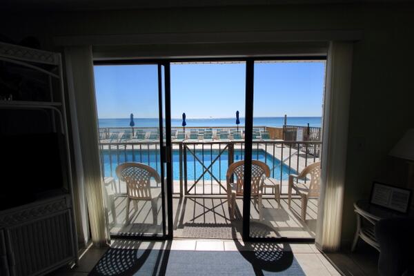 PanamaBeachTime's tweet photo. Whispering Seas (#4 on #TripAdvisor in #PCB)105A Gulf-front;1stFl.1BR; Sleep 6; http://t.co/NkG9qgUlTH $139/nt to 6/1 http://t.co/mX2cqu4IU4