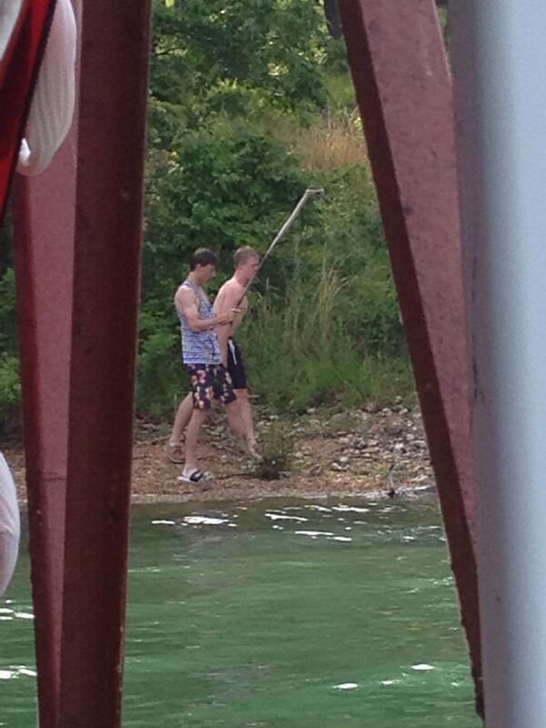 lil_fitz222's tweet image. At least @colleenf328 and I's friends aren't dumb enough to chuck rocks and sticks at snakes #7Down 🐍