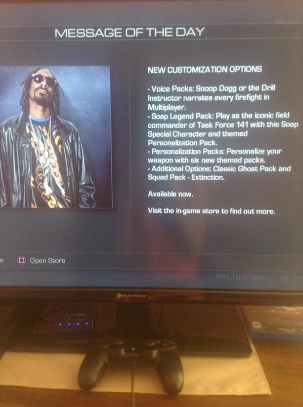 HeyDerpyGamers's tweet photo. What's becoming of cod ghosts? You can have Snoop Dogg narrate while you play lol. #CODGhosts #Gaming #smh http://t.co/10hLVISGSu