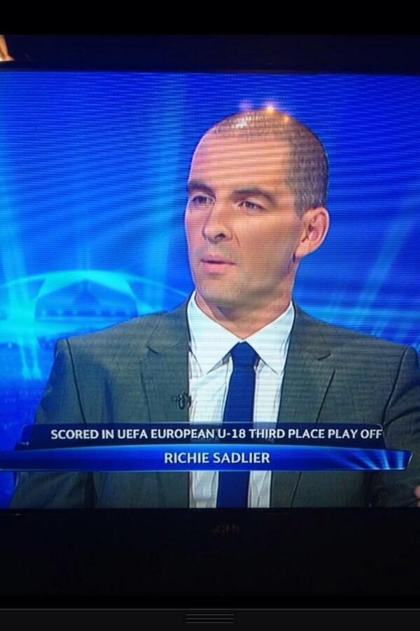 FootballFunnys's tweet photo. What a legend! http://t.co/30qYHRhUco