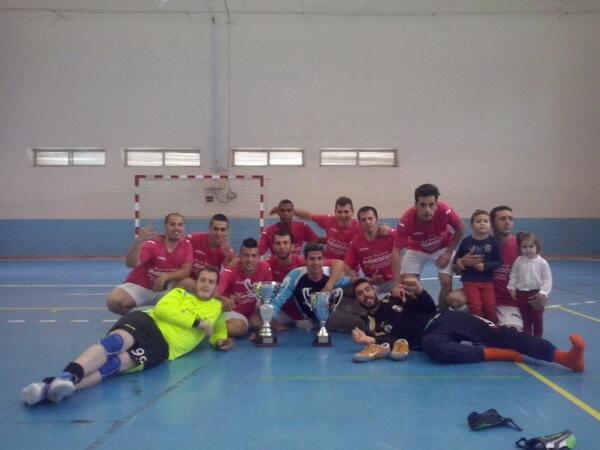 Abellan_7's tweet photo. Otra vez campeones !!! 3ligas ya :) http://t.co/SlC69Rqak3