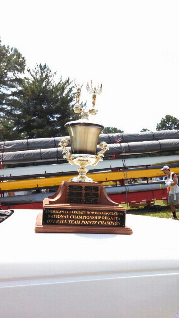 ucsb_rowing's tweet image. Combined team points champion! Men and women both took 2nd in uncombined results. Great racing all crews! #ACRAs2014
