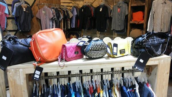 Mr.Brightside tweet media