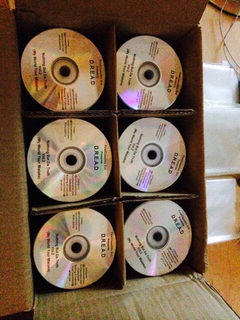 DreadG5's tweet image. datpiff.com/DREAD-Nothing-… #NothingButDaTruthVol2 #GoDownloadNowFree 
#DatPiff
#FirstClassHitzEnt 
#Support