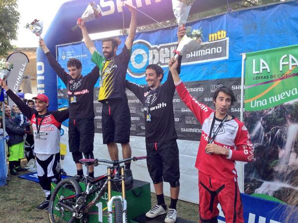 beltranshimano's tweet photo. #masterpro @ShimanoLATAM @mznicolas @gonzalodlr @zenithbicycles http://t.co/cUI3XGZQC6