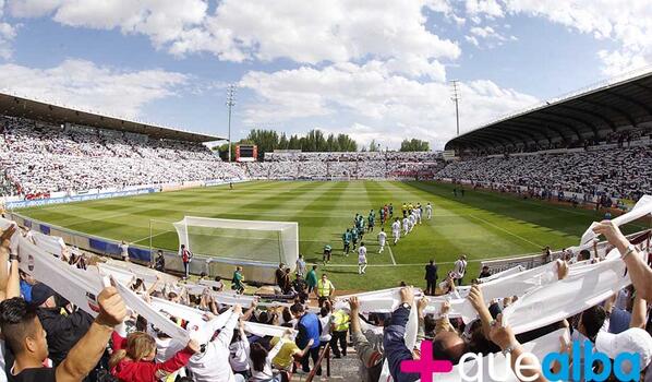 alexsierram's tweet photo. Gracias @AlbaceteBPSAD por lo vivido hoy en el C.Belmonte, Sufrimiento y Alegría, esto es el Alba!! http://t.co/pN3ojBuMfr