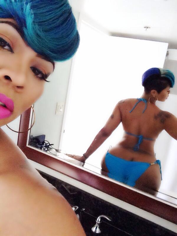 TeejackToni's tweet image. “@IamDEELISHIS: #MIAMI SWIM http://t.co/sahS2ekaeG” LAWD TAKE THE WHEEL &amp;amp; GUIDE ME 😩😩😩😩😩😩😩😩