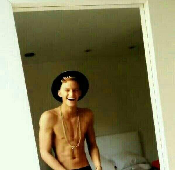 v_marie2013's tweet photo. #smilecody http://t.co/wpmjUchggl