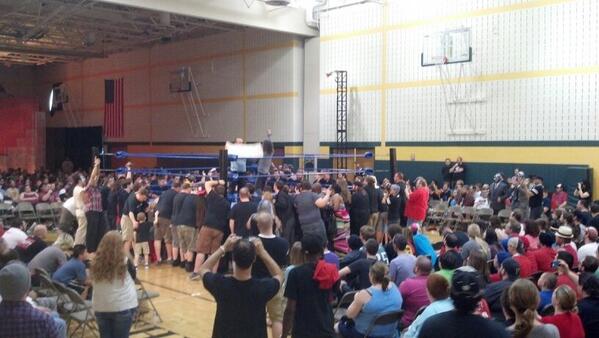 chikarmy's tweet photo. Its time for the MAIN EVENT OF THE EVENING!!!!!! #wearechikara http://t.co/a5Jf7LN3vw