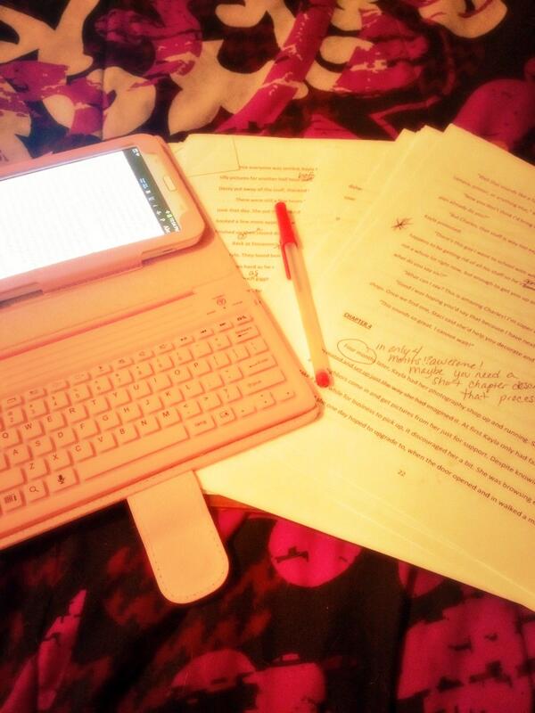 jhollinswrites's tweet image. This is how I write. So ready to have a desk. But that doesn't stop me now!!! #TryMeNot #itsgonahappen #itsmine