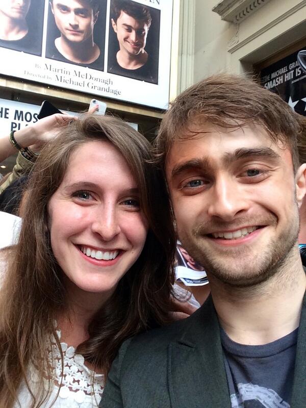 encolby's tweet photo. Went to see @InishmaanBway and Daniel Radcliffe was kind enough to stop to chat and take a #StageDoorSelfie with me! http://t.co/Q6TlIkrW9C