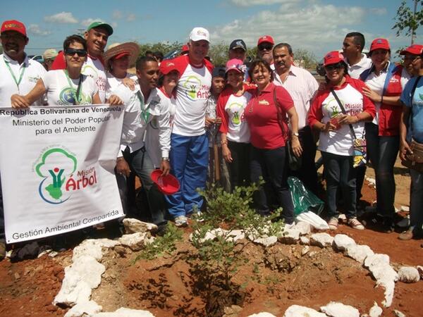 margaritanoti's tweet photo. NUEVA ESPARTA CELEBRÓ EXITOSAMENTE DÍA NACIONAL DEL ÁRBOL -  http://t.co/nqnxnWBvzI http://t.co/LKf5d0tT4M